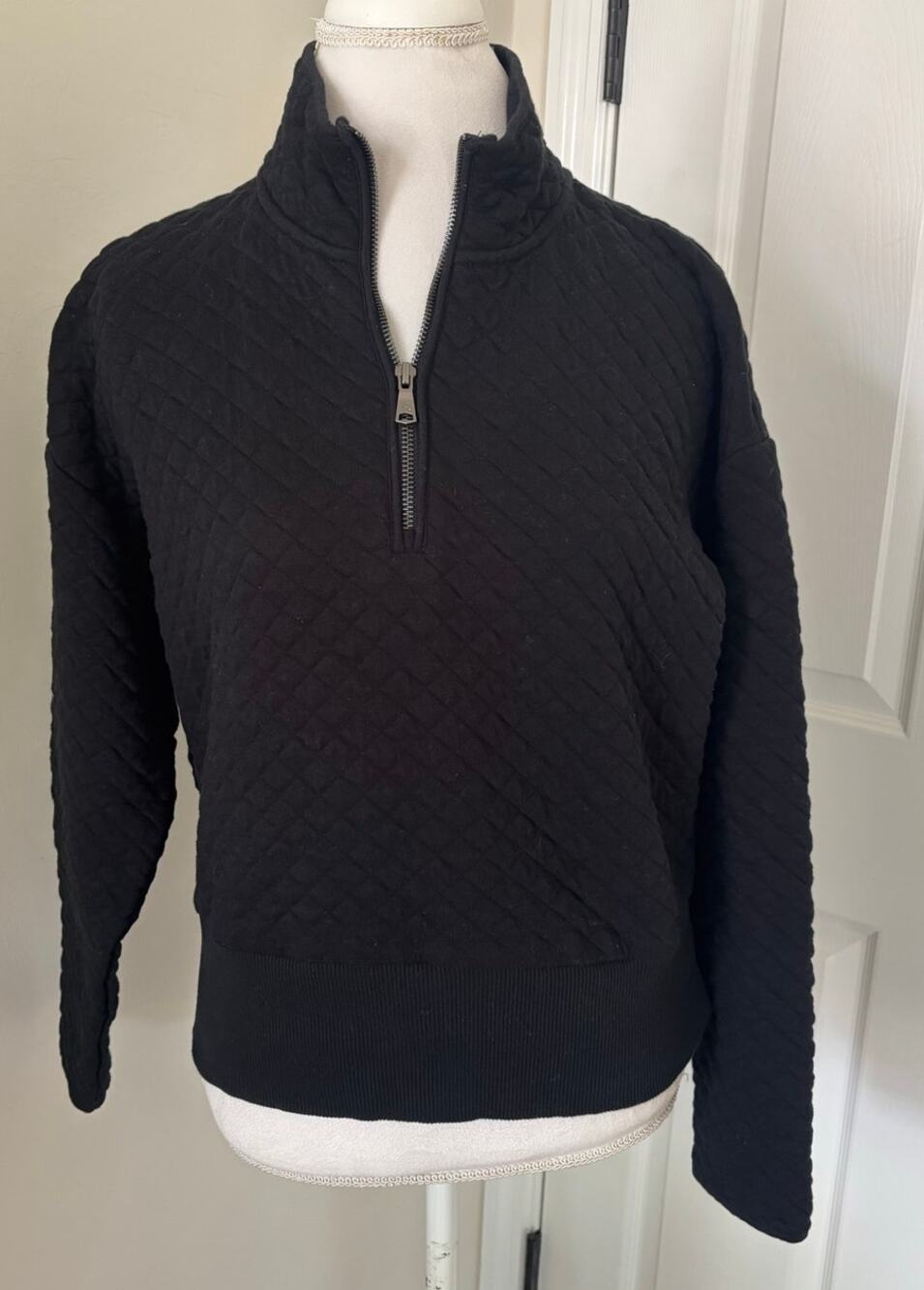 Banana Republic Factory Quilted Quarter-Zip Sweatshirt Black Medium Pull Over